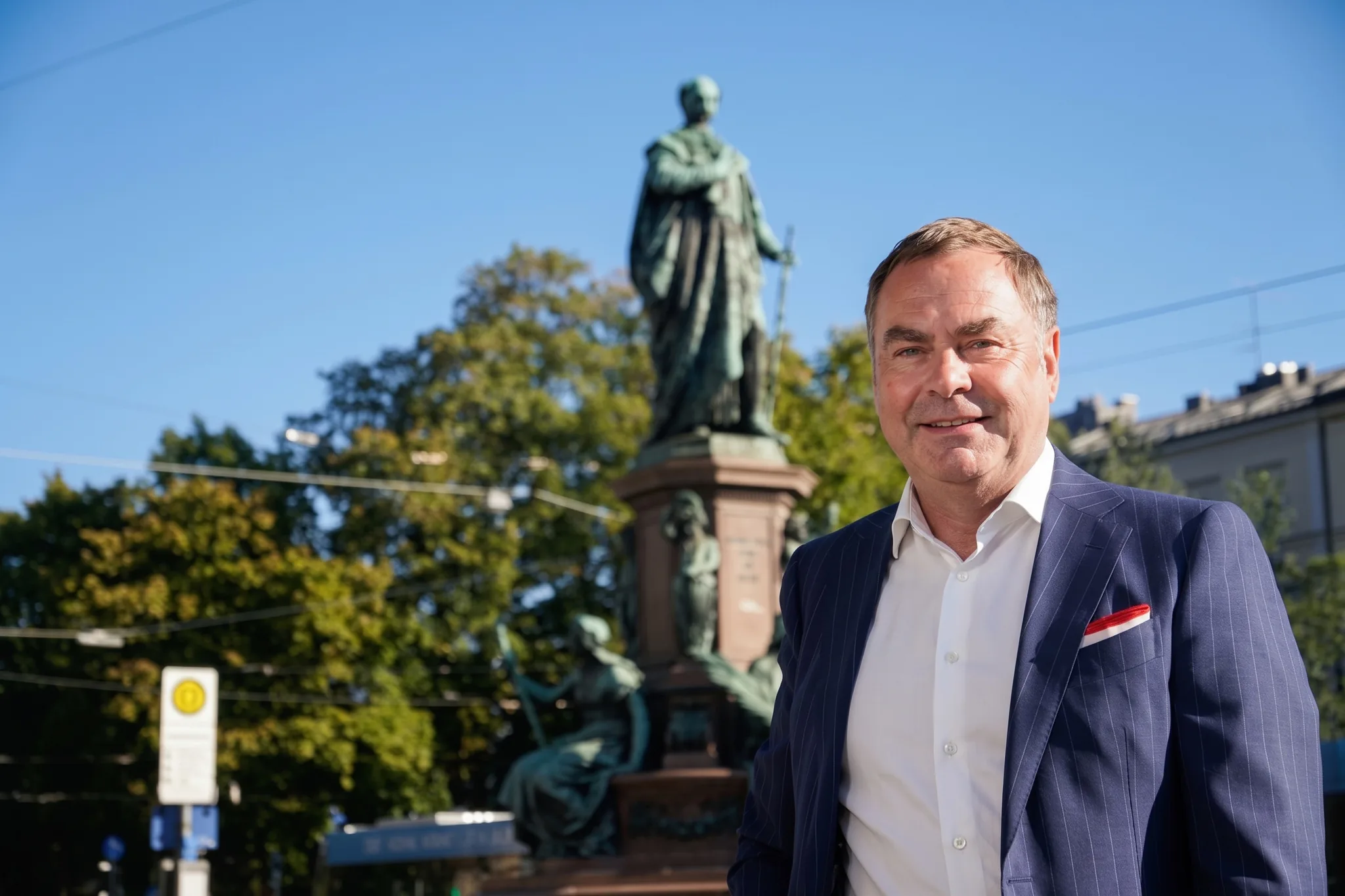 Hermann Wala in München am Maxmonument